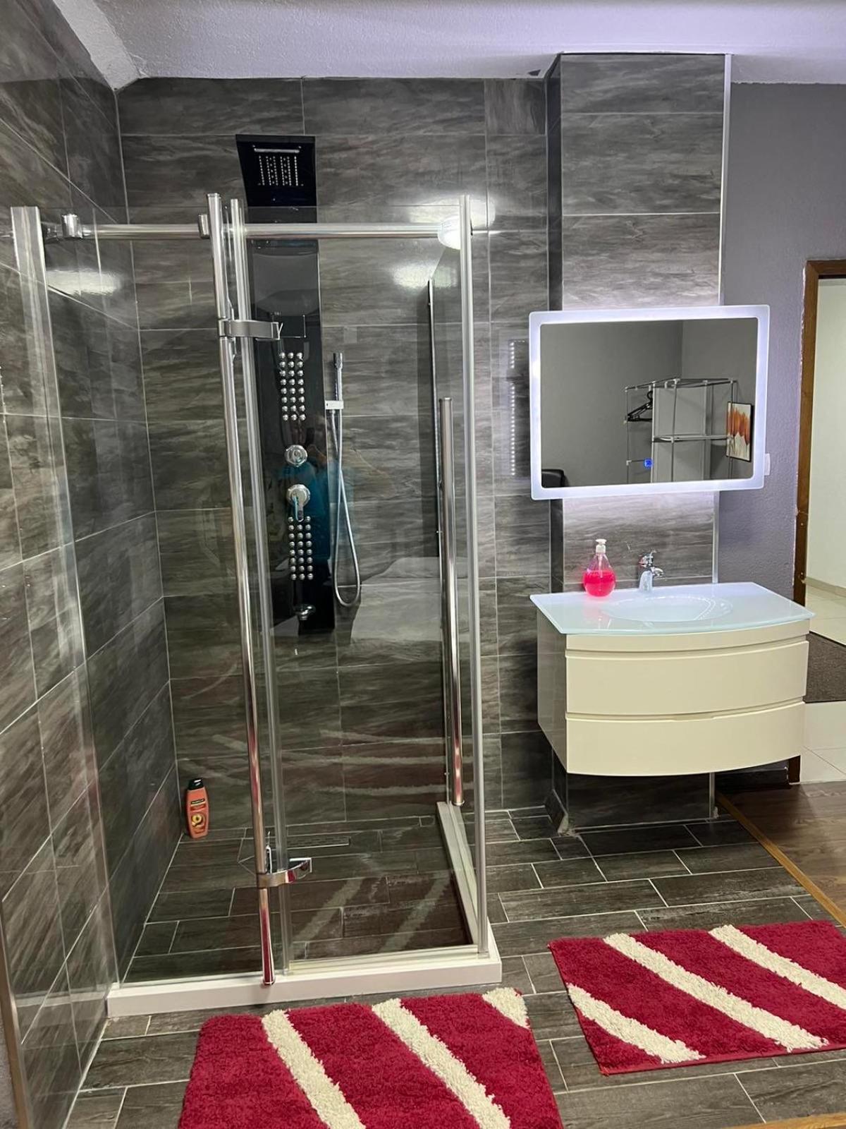 Hotelwhite Gjilan Εξωτερικό φωτογραφία
